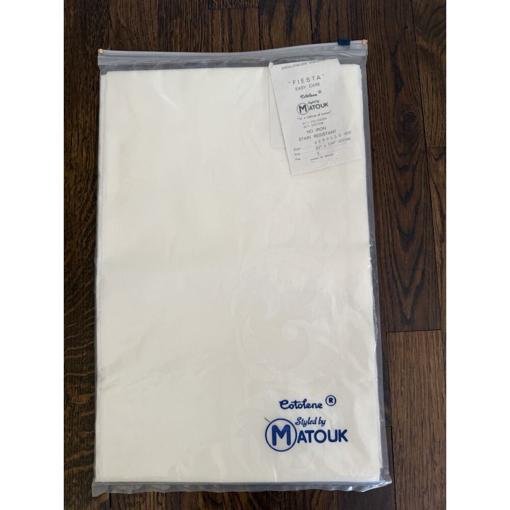 Vintage Cotolene Styled By Matouk Oblong White Fiesta Tablecloth 65x104